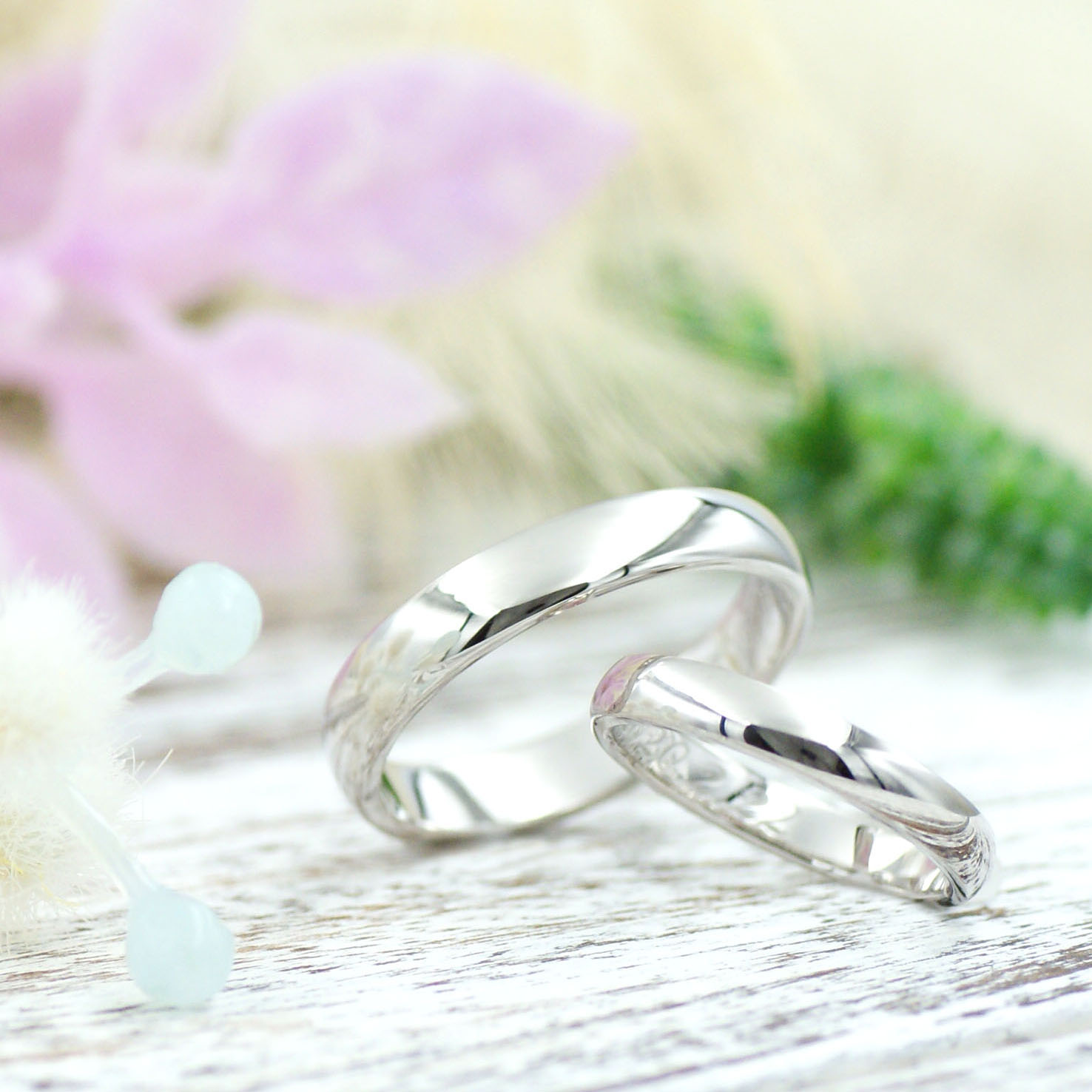 シンプルな柔らかな面が映える甲丸の結婚指輪/kazariyaYui福島県郡山市