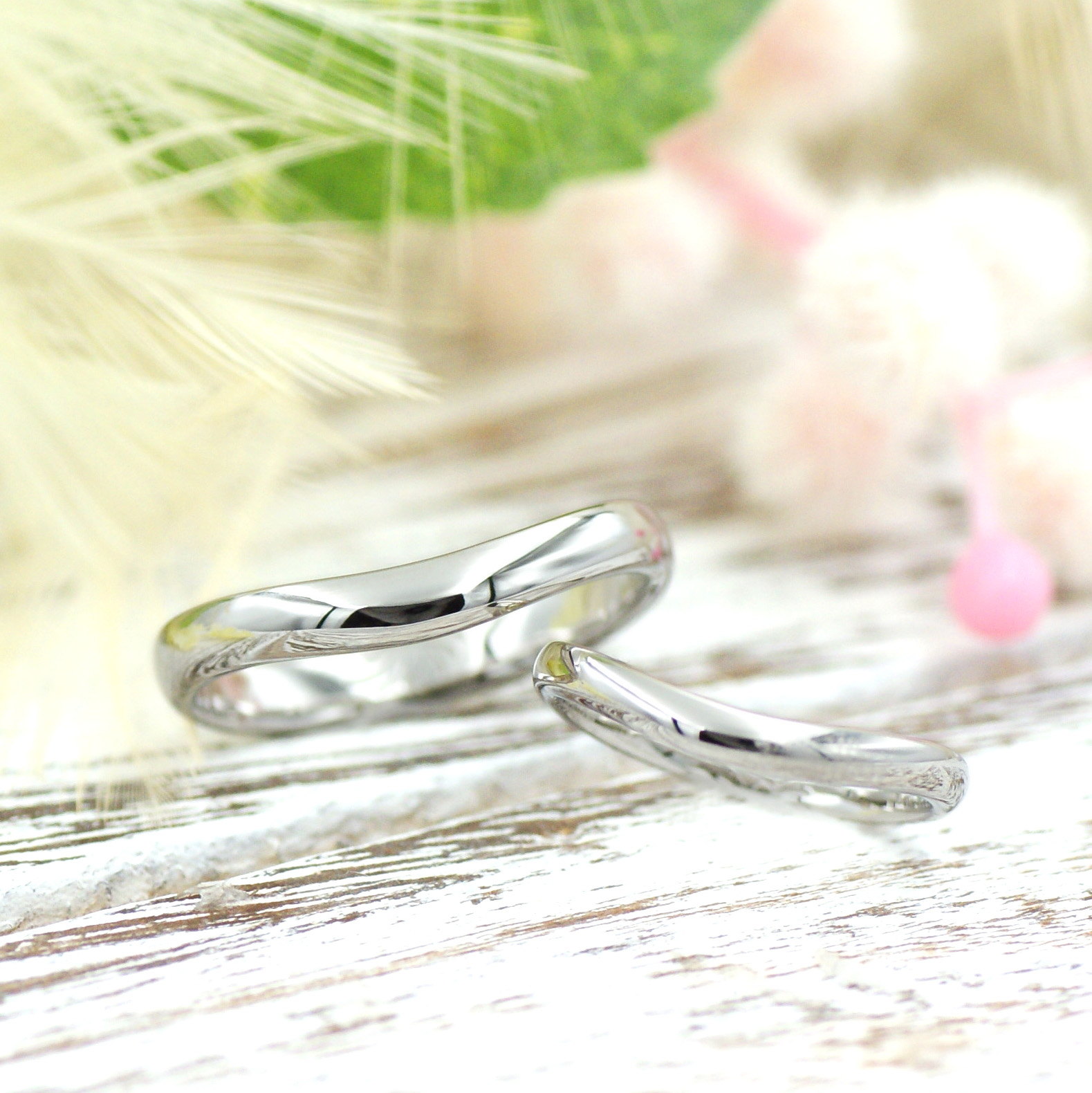 こぼれ落ちそうな滑らかなラインの結婚指輪/kazariyaYui福島県郡山市
